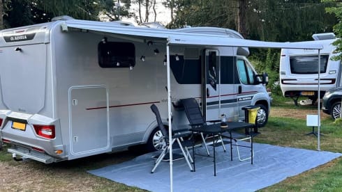 Adria – Luxe 5p Adria Matrix 670 SBC Platinum Camper 