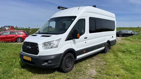 Nomad – Luxe Off-Grid Ford Transit – Airco – 6 kWh – Vrij Kamperen