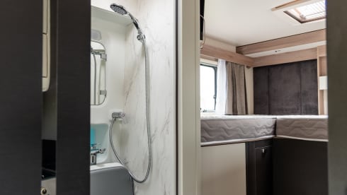 Swift Voyager 485 5 Berth
