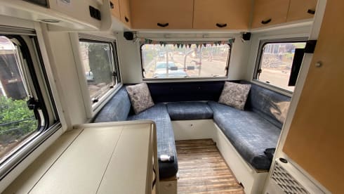 Friendly Camper – Restyled camper | Working off grid