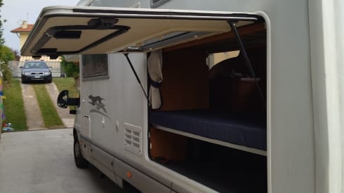 Rinus – Laika Ecovip 2.1 attic camper