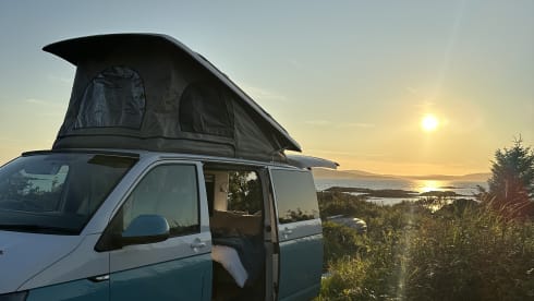 Betsy  – 4 Berth Volkswagen campervan from 2017
