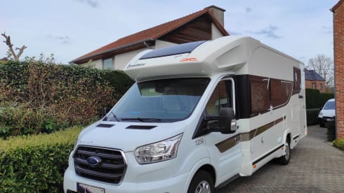 Benny – Nice camper for 4 people from 2022