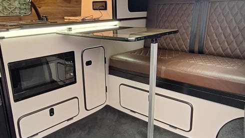 Danny Devito – 4 berth Mercedes-Benz campervan