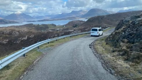 Lizzy the camperess  – 4 berth Volkswagen campervan from 2012