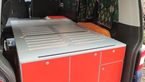bluesky – vw t5 long wheelbase, free on the road surrounded by a blue sky