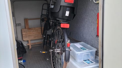111 Knaus 708G – 6p Knaus alcove from 2000