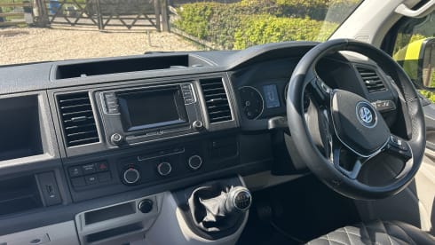 The Wasp – 4 berth Volkswagen campervan from 2019