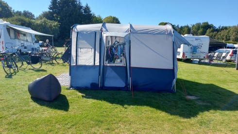 Dushi – 2-person Other campervan from 2005