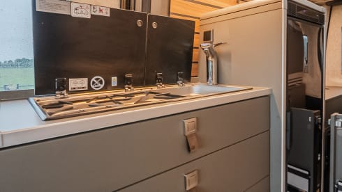 Hymer CrossOver with sleeping roof 4p. 