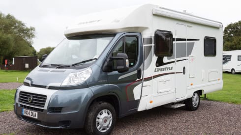 4 Berth Swift Camper – Fully Equipped & Ready to Roll!