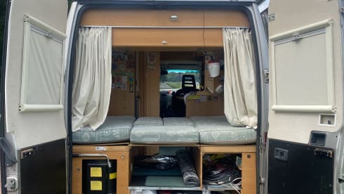 Albano – 2p Fiat campervan uit 2001