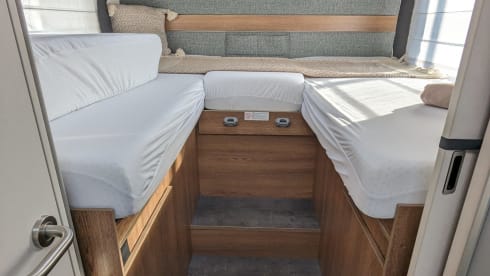 Globi II – Top-maintained semi-integrated with lots of equipment for the family