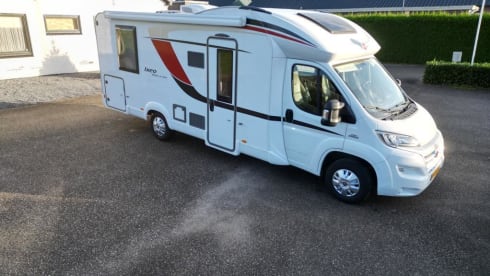 Bürstner/Fiat Ducato semi-integrated from 2016 with full leather upholstery.