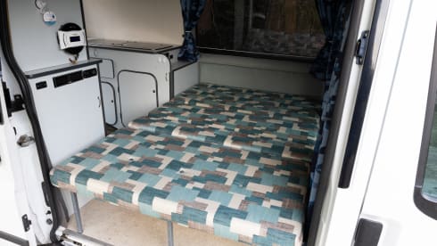 Witte Ford – 2p Ford bus uit 2009