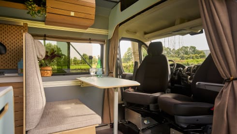 - voor de uitslapers – Camping-car modulaire avec toit relevable pour 4 personnes