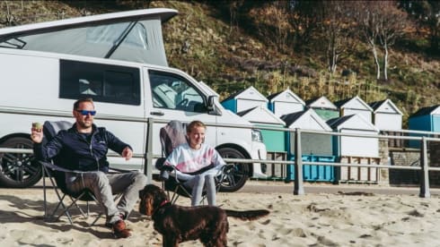 Barbarella – 4 Berth Cosy VW T5 Campervan 