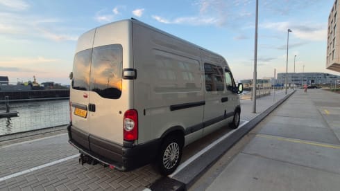 2p Renault bus from 2010