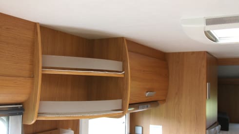 Superbrig 689TC – Fantastic family camper 7 person bunk beds Superbrig 689 TC