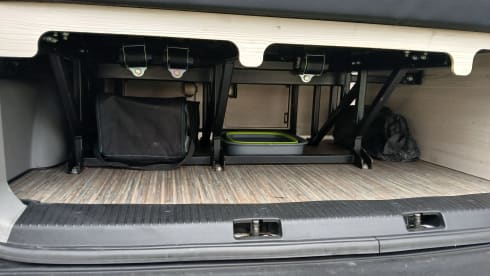 Valerie – 4 berth Volkswagen T6 Campervan