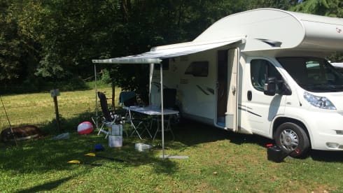 Nice complete family motorhome rental!