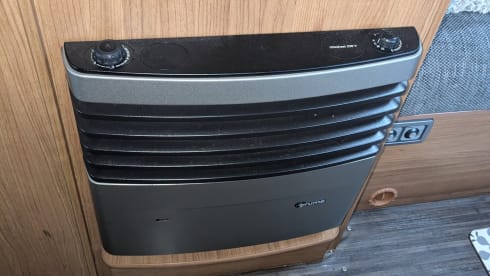 Babba – 4 berth Ford alcove from 2013