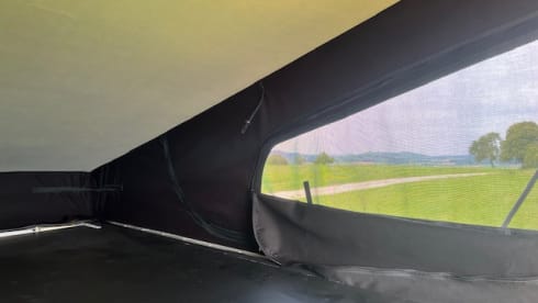 Gele busje – Extended Yellow Volkswagen T5 camper 