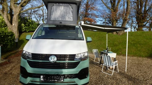Betsy – Betsy the VW Campervan from 2023 sleeps 4
