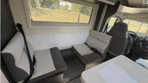 Luxurious new 6-person Roller Team Kronos Advance semi-integrated from 2024