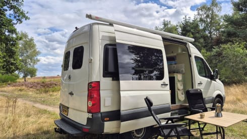 B&Bus – COZY AND COMFORTABLE VW CRAFTER CAMPER VAN
