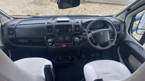 FUN BUS :0) – Large 6 berth Family Motorhome
