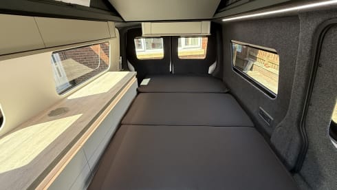 VW Campervan Auto with Hot Water 2021