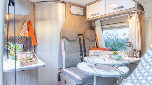 Fijnja – Luxury 4 pers. Pössl bus camper with sleeping lifting roof from 2019