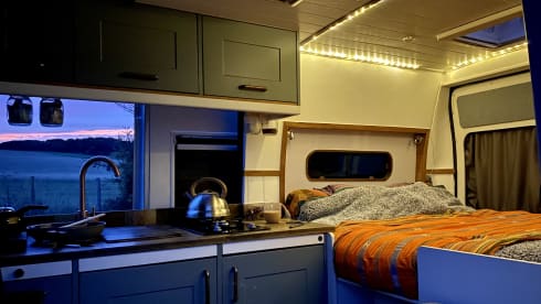 Ozzy – Stylish newly fitted 3 berth MWB camper 2016 Peugeot Boxer 