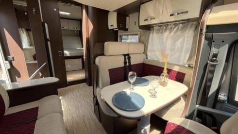 Takkie de Camper – 5p Ford semi-integrated uit 2014