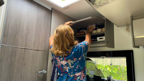 Kwist Bus – Camper 2020 - 4 p with air conditioning in living area - Challenger