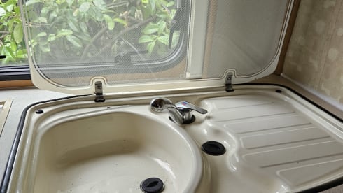 Sunny Suntor – 4 berth Autotrail alcove from 2003