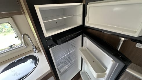 Large 6 berth modern motorhome