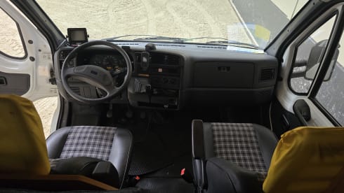 ruim, compleet & klaar voor avontuur! – Cabane 6p Eura Mobil de 1998