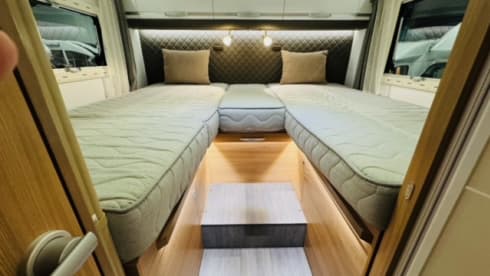 Adria Mobil  – 5p Adria Mobil semi-integrated from 2019
