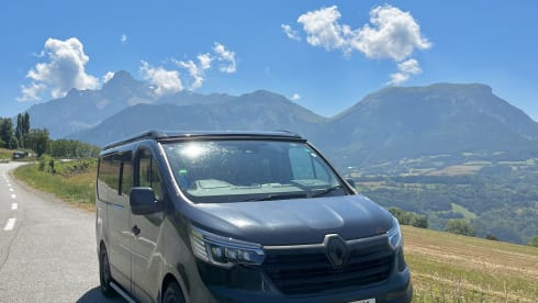 Taylor Trafic – **’Renault Trafic Sport Camper - 4 Birth**