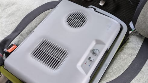Harry – 5P Camper (Airfryer, Dolce Gusto, TV, Cool box, JBL box, bicycle carrier)