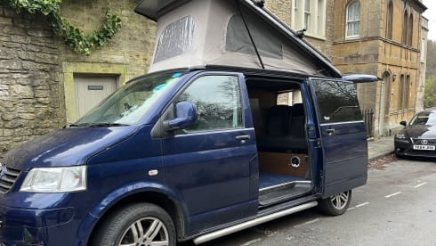 Florence – 4-6 berth Volkswagen campervan from 2008