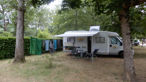 Nice 2 person camper