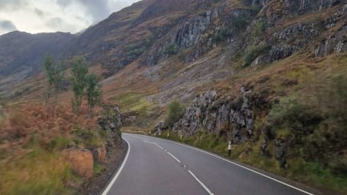 SKYE – OFF-GRID 2 berth Shower Kitchen Heating - bedding included - Campervan