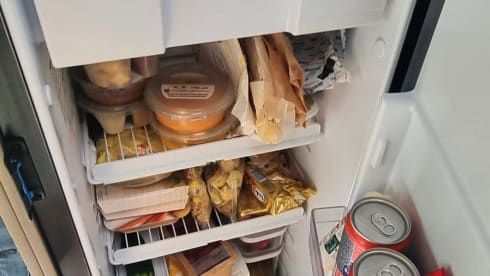 Moby – Luxury 5-person campervan 2024 - automatic + Wi-Fi option