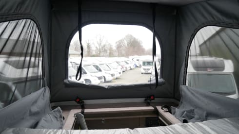 Chausson 6, Bus Camper 6 Mtr With Sleeping Lifting Roof, Up To 6 Pers Sleep!!