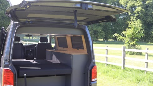 Vounder – Volkswagen T6.1 Auto Campervan