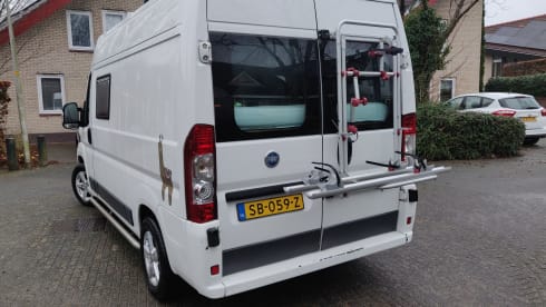 De Reizende Levensgenieter – Nice Fiat camper bus for 2-4 people