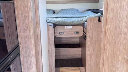 Camper FIER – Spacious 2/3 person Camper (Carado T447) from 2018 with standing height 2.08m